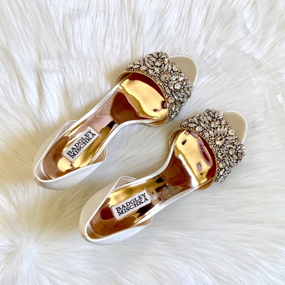 Badgley Mischka Hansen Crystal Embellished Sandal - Picture 4 of 8